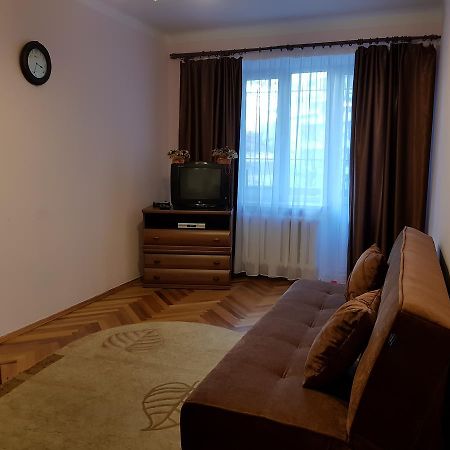 Apartment Gospitalna Street 2 Kiev Exterior photo