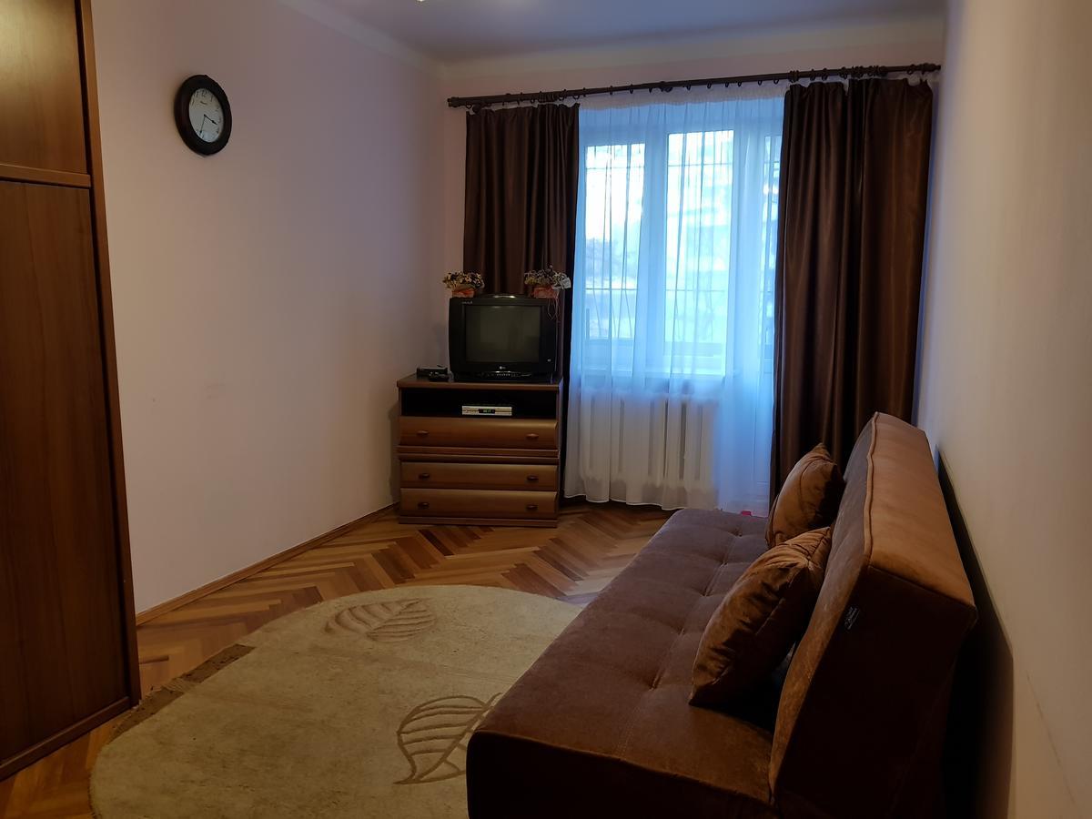 Apartment Gospitalna Street 2 Kiev Exterior photo